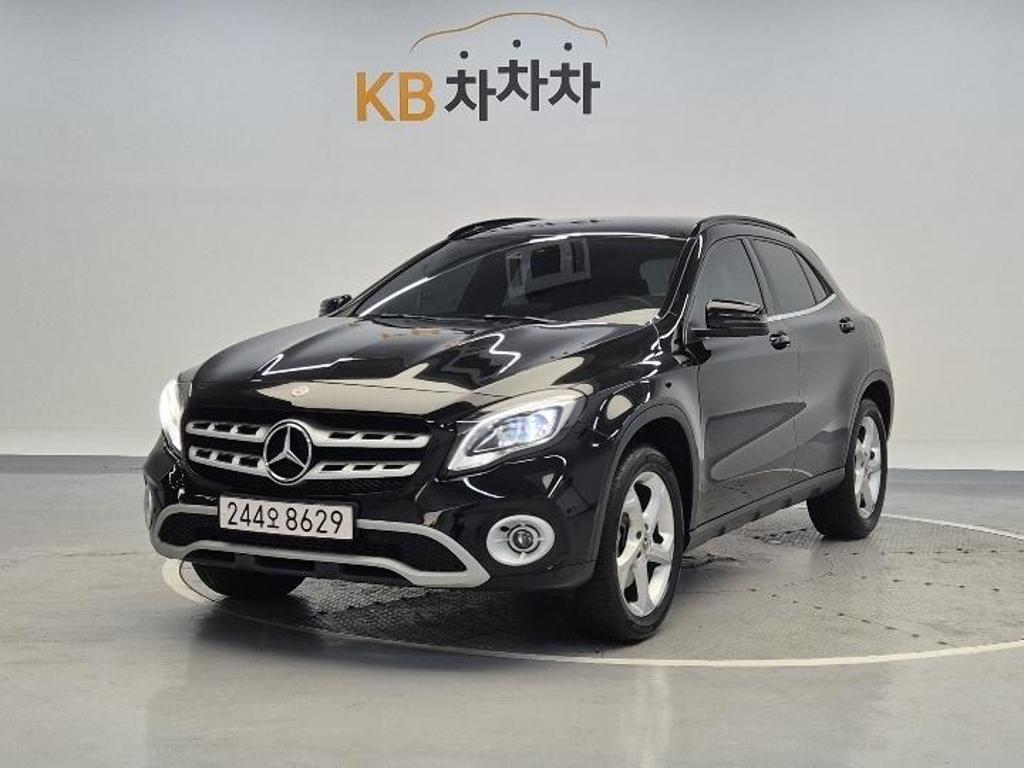 2019 BENZ GLA CLASS 