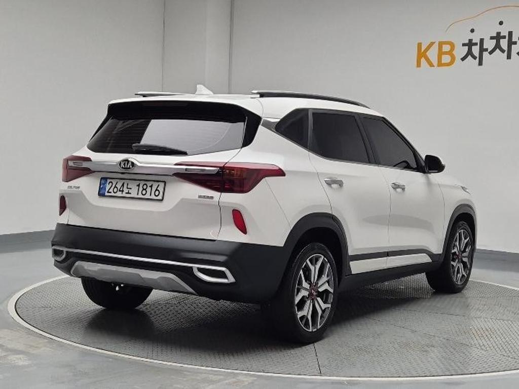 2021 KIA SELTOS 