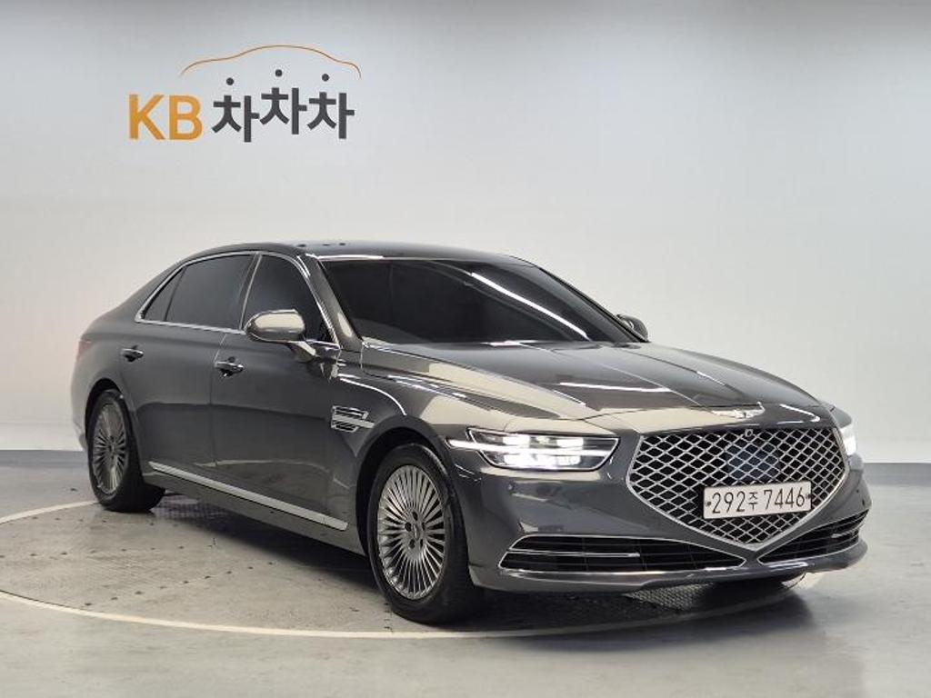2021 GENESIS G90 