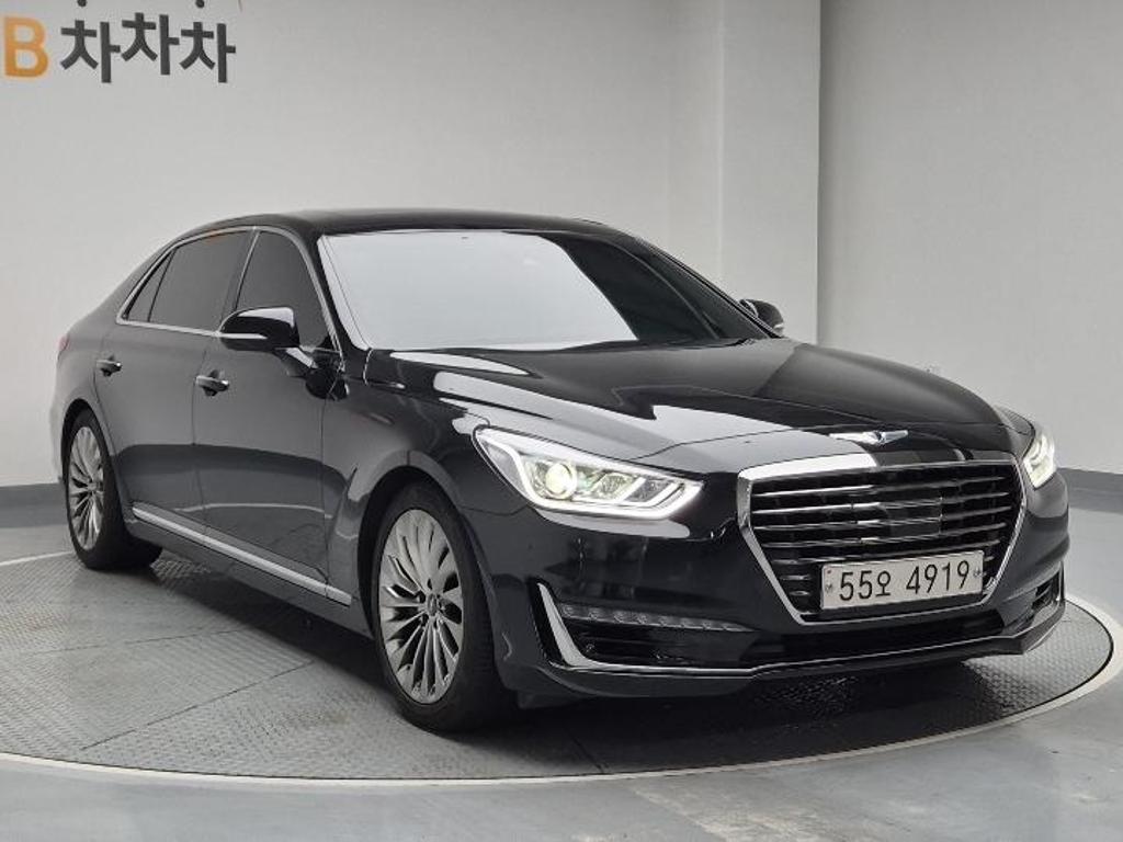 2018 GENESIS EQ900 