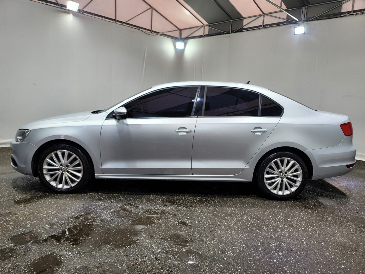 2011 VOLKSWAGEN JETTA (3Gen) 