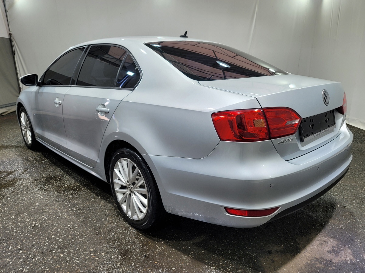 2011 VOLKSWAGEN JETTA (3Gen) 