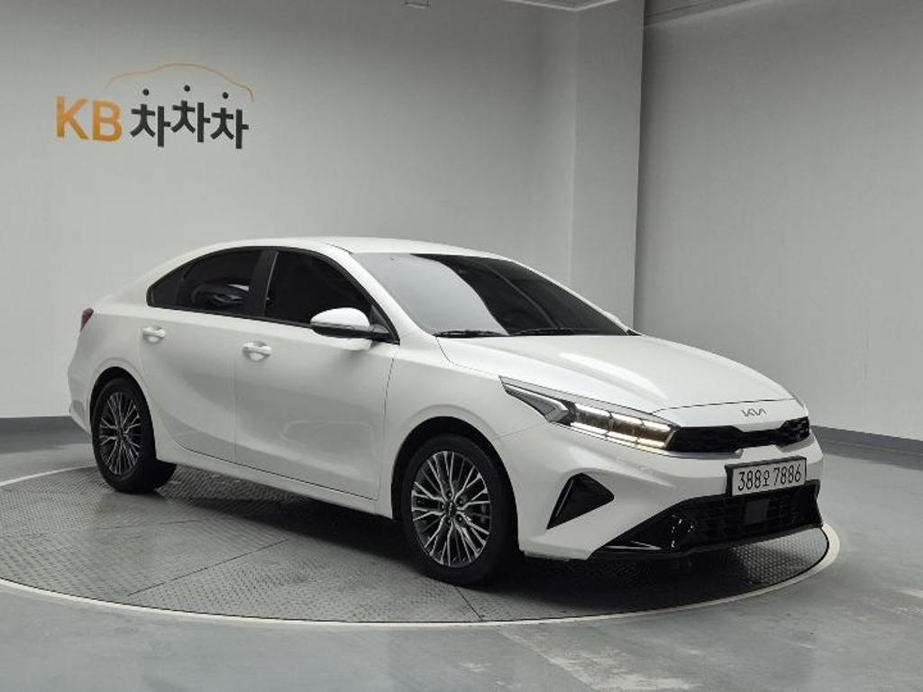 2022 KIA THE NEW K3 