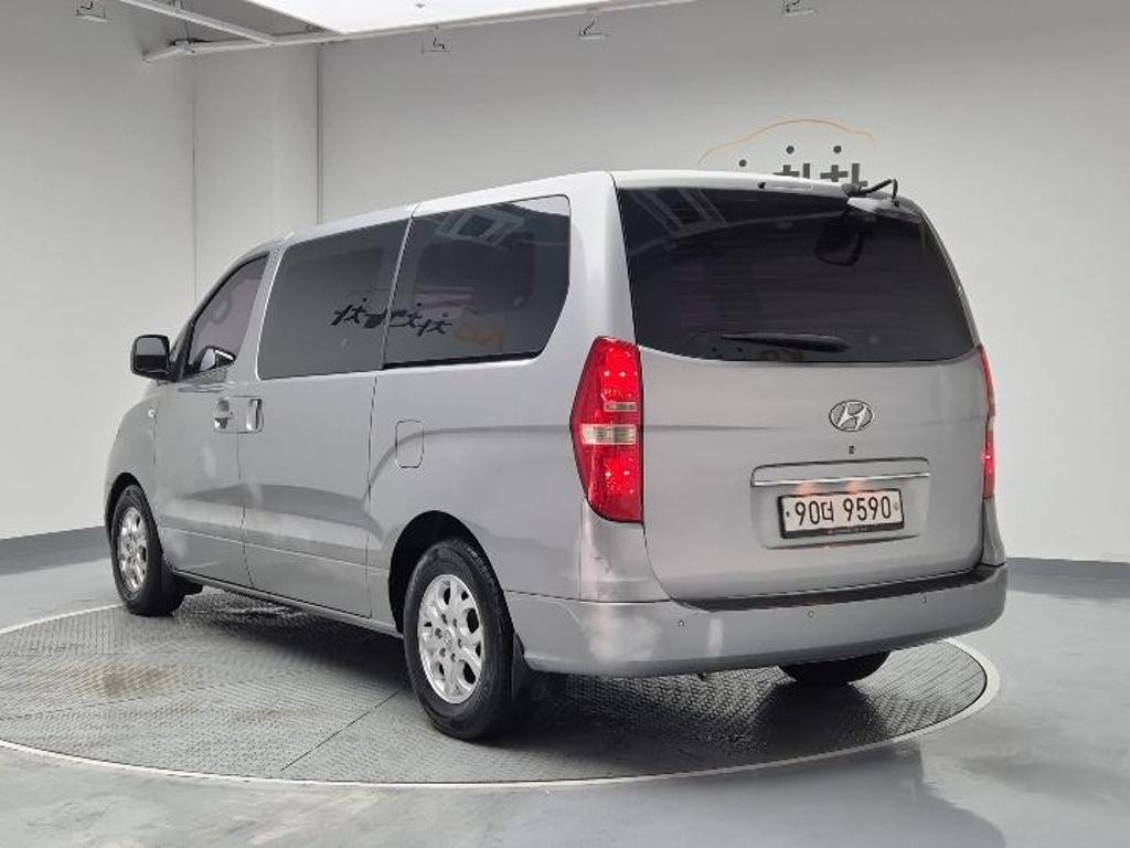 2013 HYUNDAI GRAND STAREX 