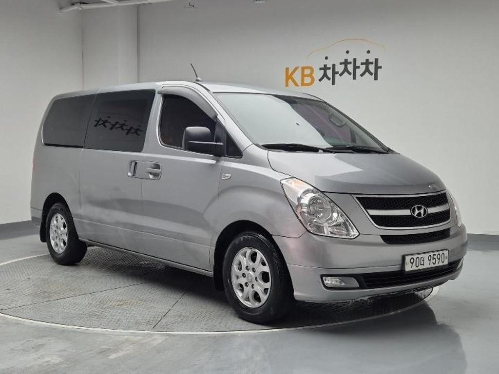 2013 HYUNDAI GRAND STAREX 