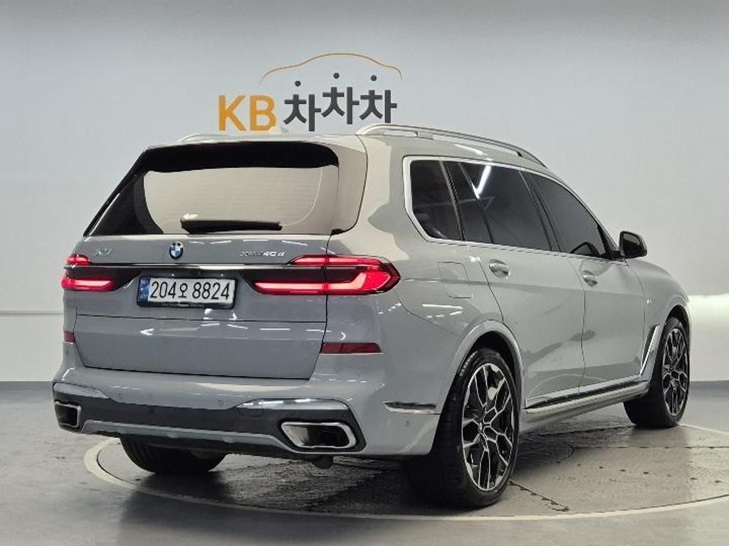 2024 BMW X7 