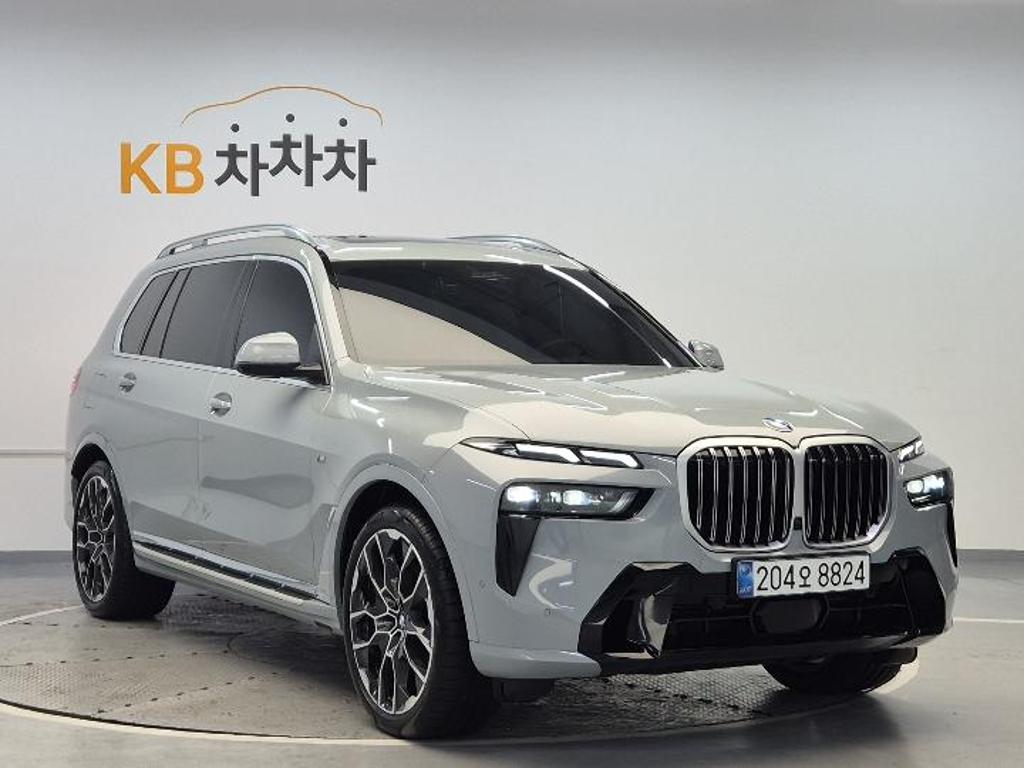 2024 BMW X7 