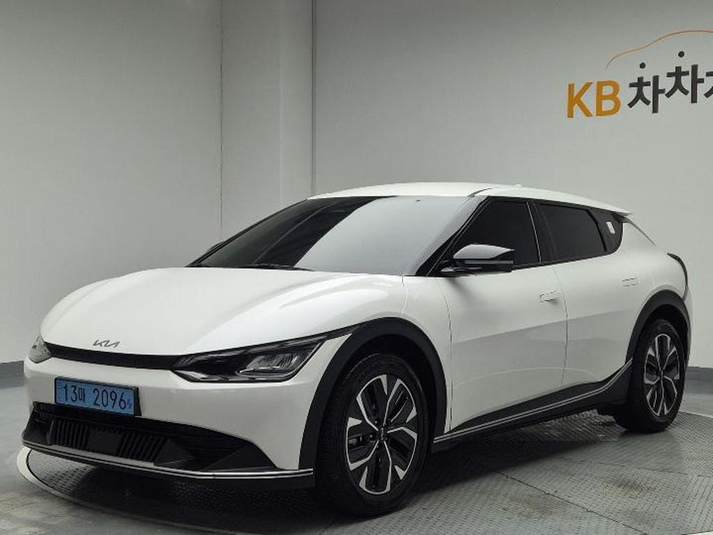 2022 KIA EV6 