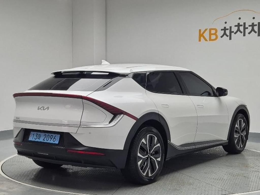 2022 KIA EV6 