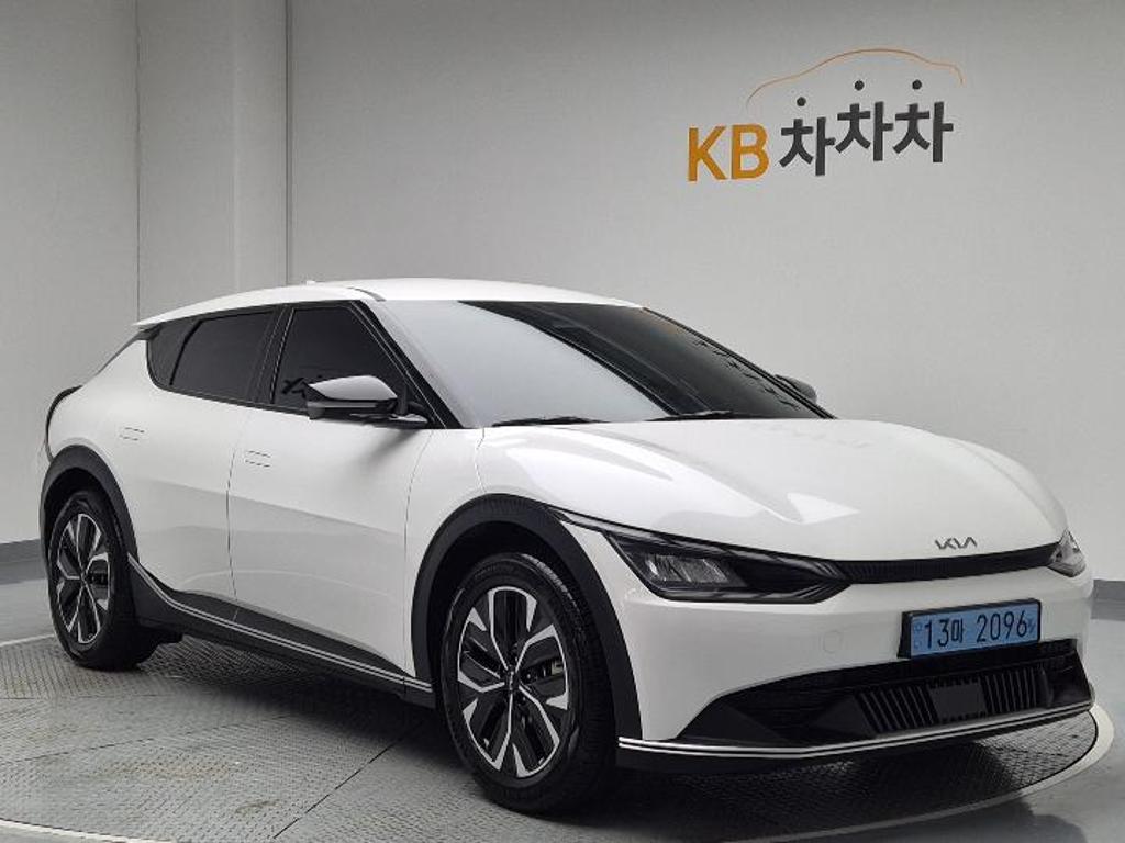 2022 KIA EV6 
