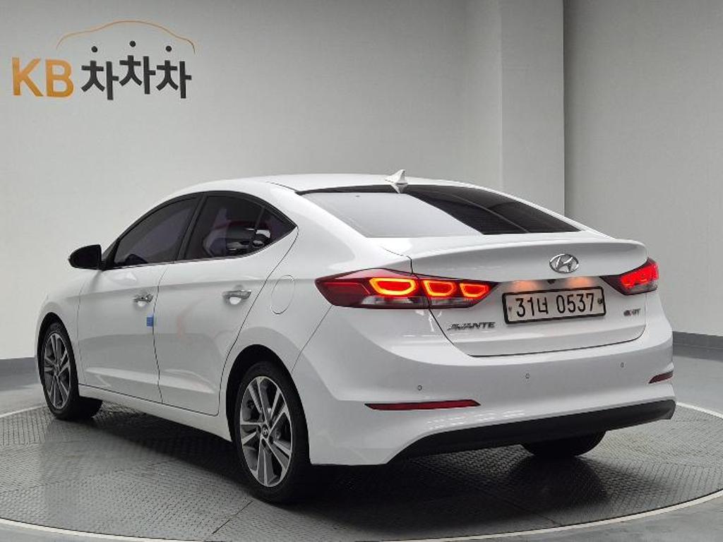 2016 HYUNDAI AVANTE AD 