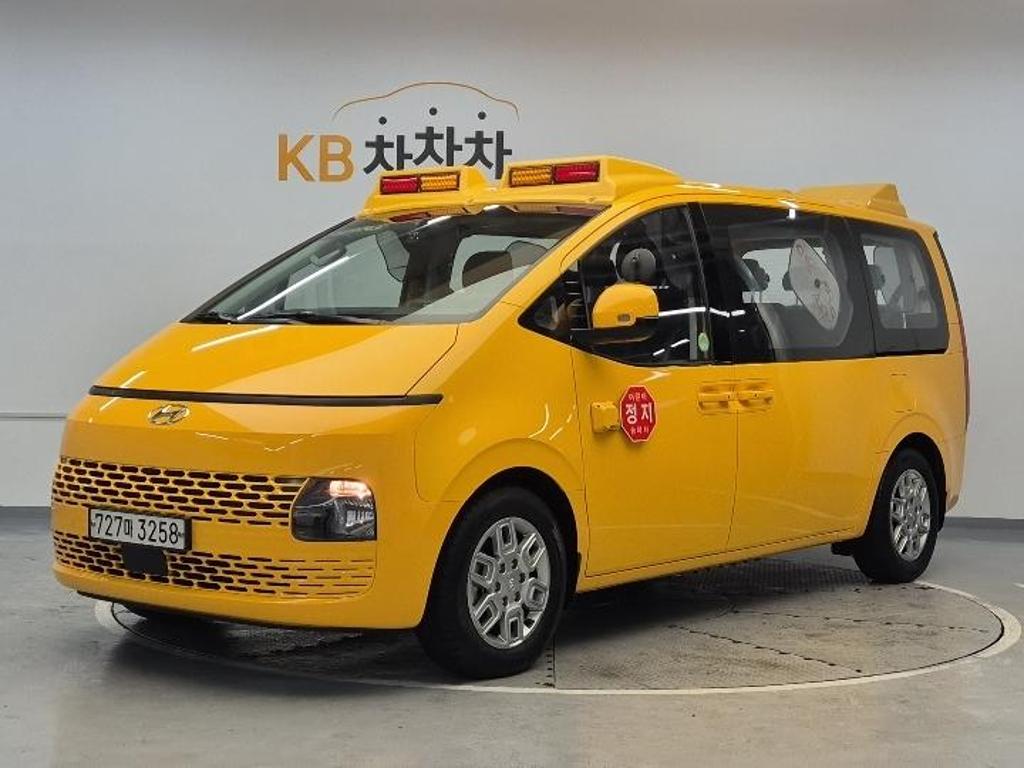 2023 HYUNDAI STARIA 