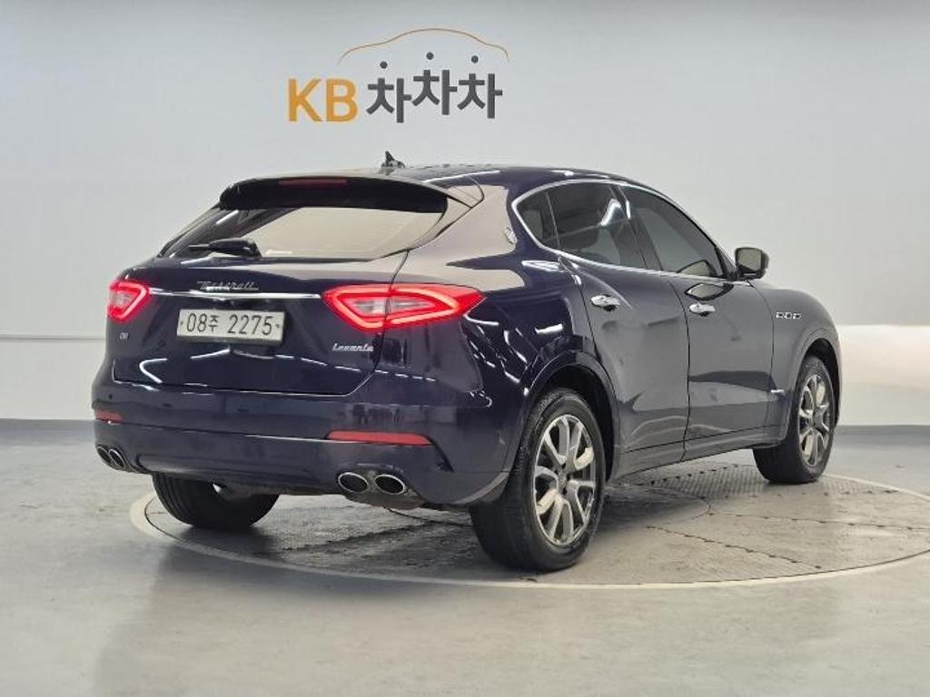 2018 MASERATI LEVANTE 