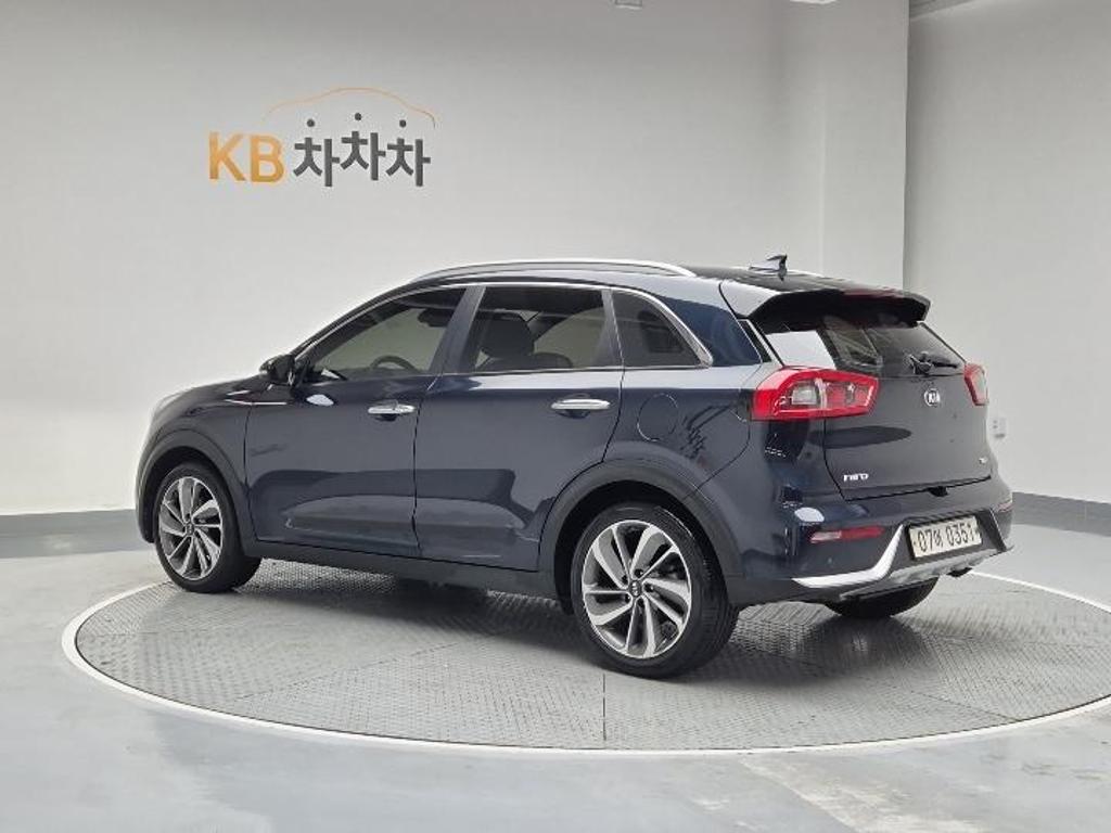 2017 KIA NIRO 