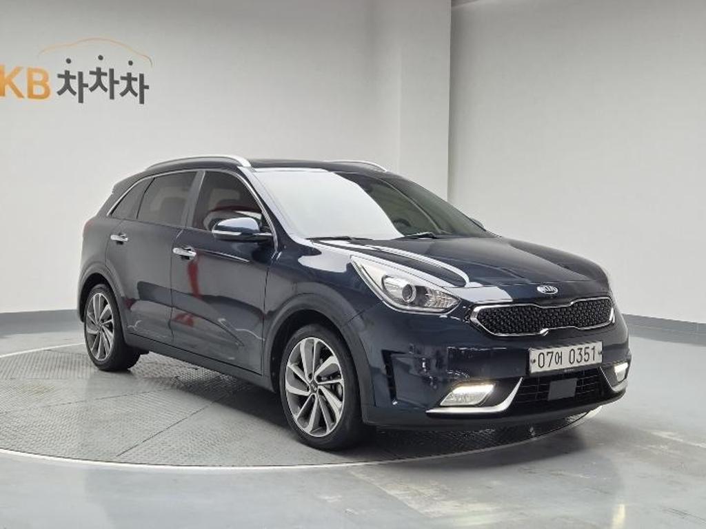 2017 KIA NIRO 