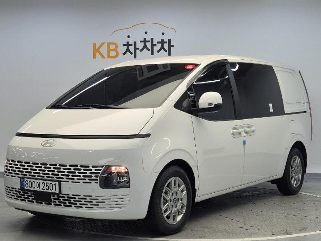 2025 HYUNDAI STARIA 