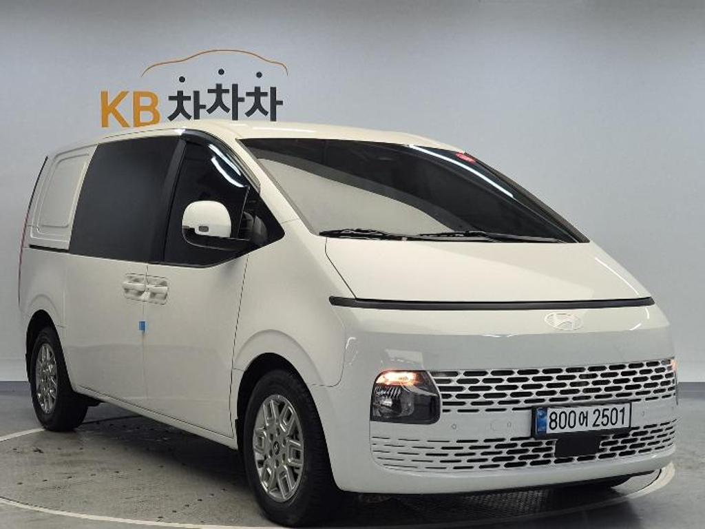 2025 HYUNDAI STARIA 