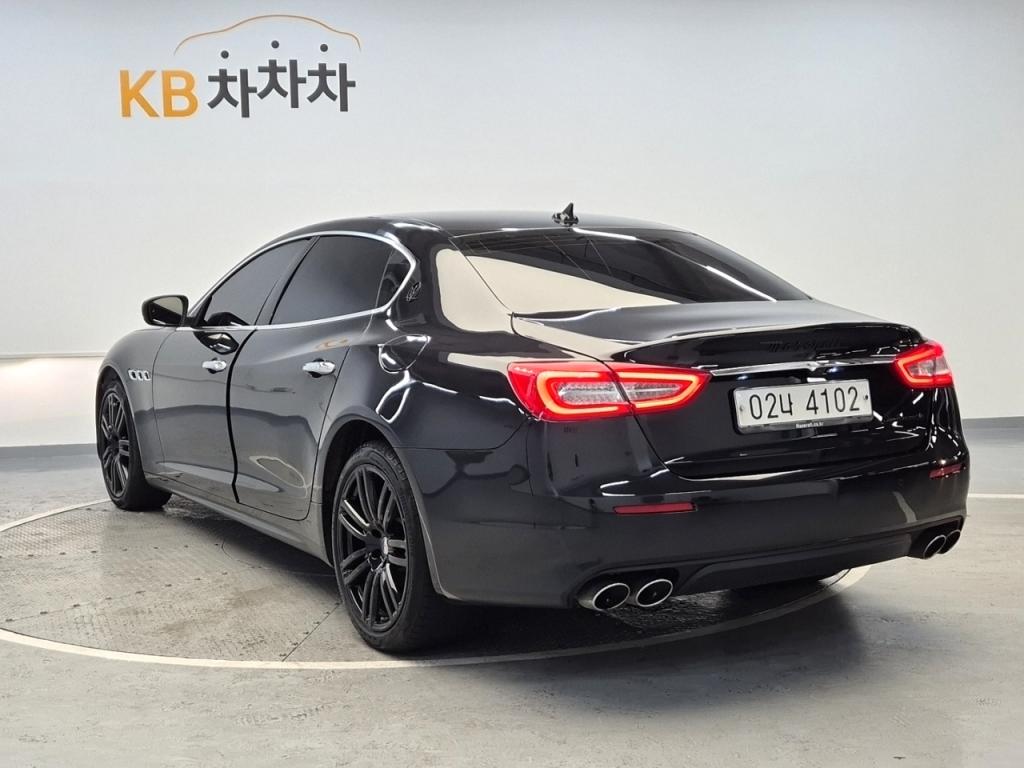 2017 MASERATI QUATRO PORTE 