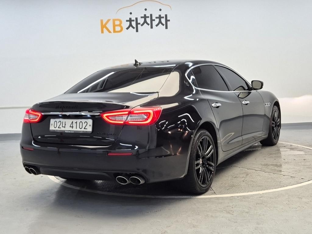 2017 MASERATI QUATRO PORTE 