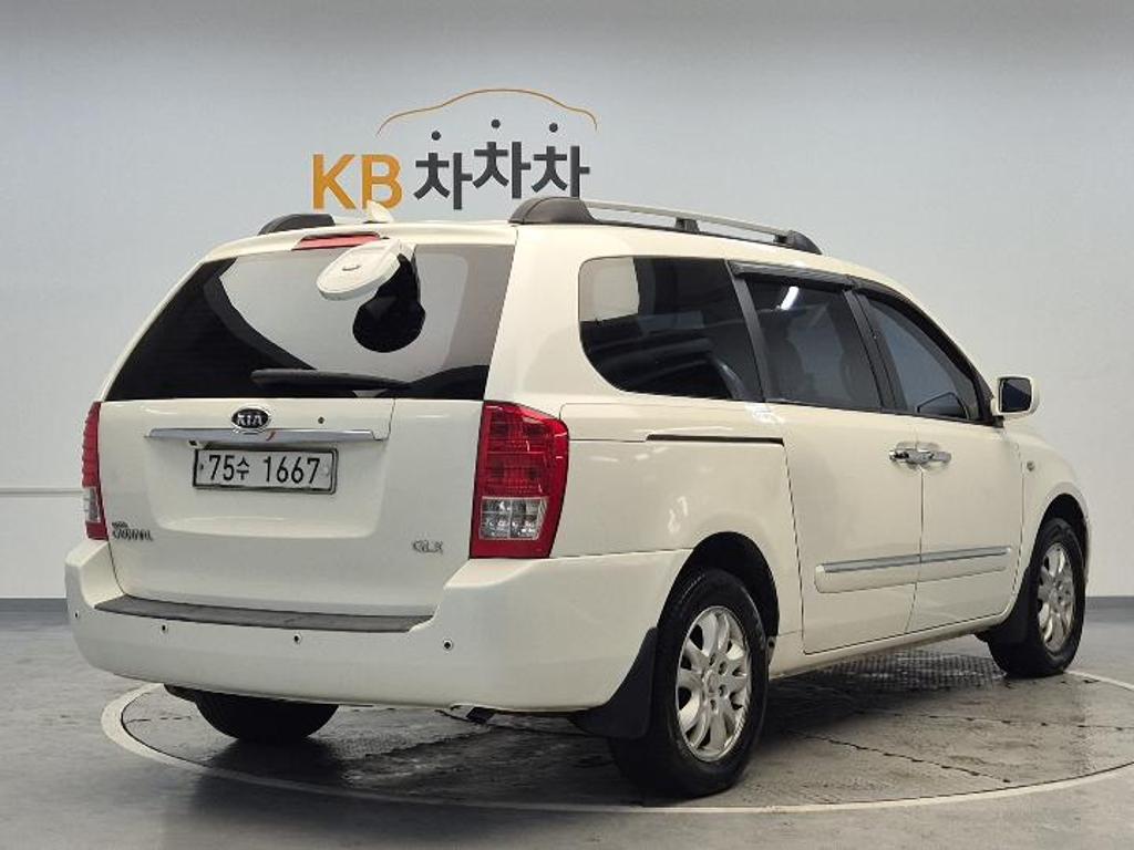 2008 KIA GRAND CARNIVAL 