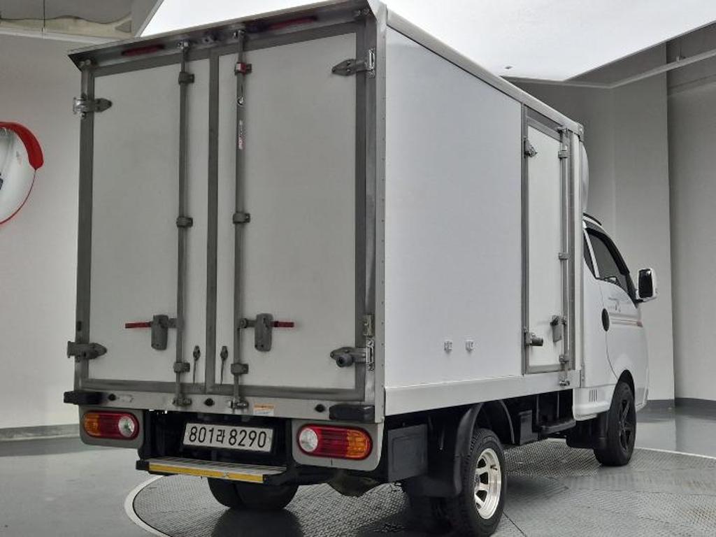 2021 HYUNDAI PORTER II 