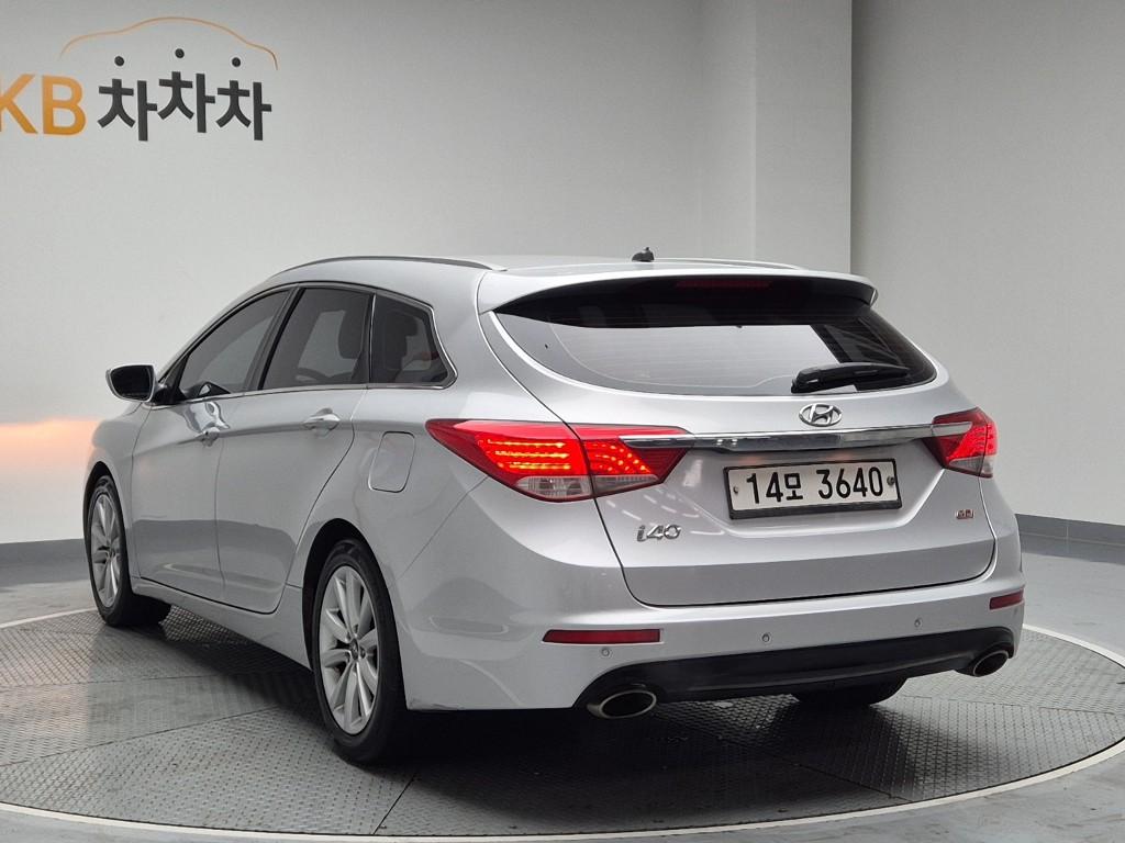 2012 HYUNDAI i40 