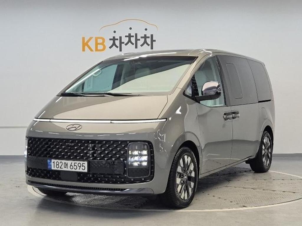 2023 HYUNDAI STARIA 