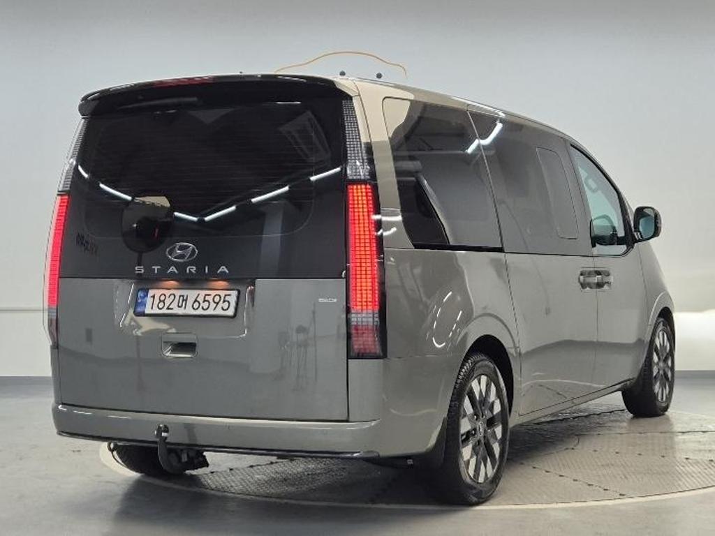 2023 HYUNDAI STARIA 