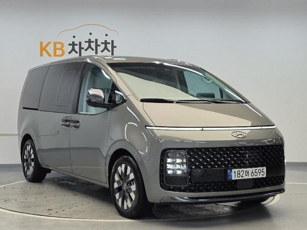 2023 HYUNDAI STARIA 