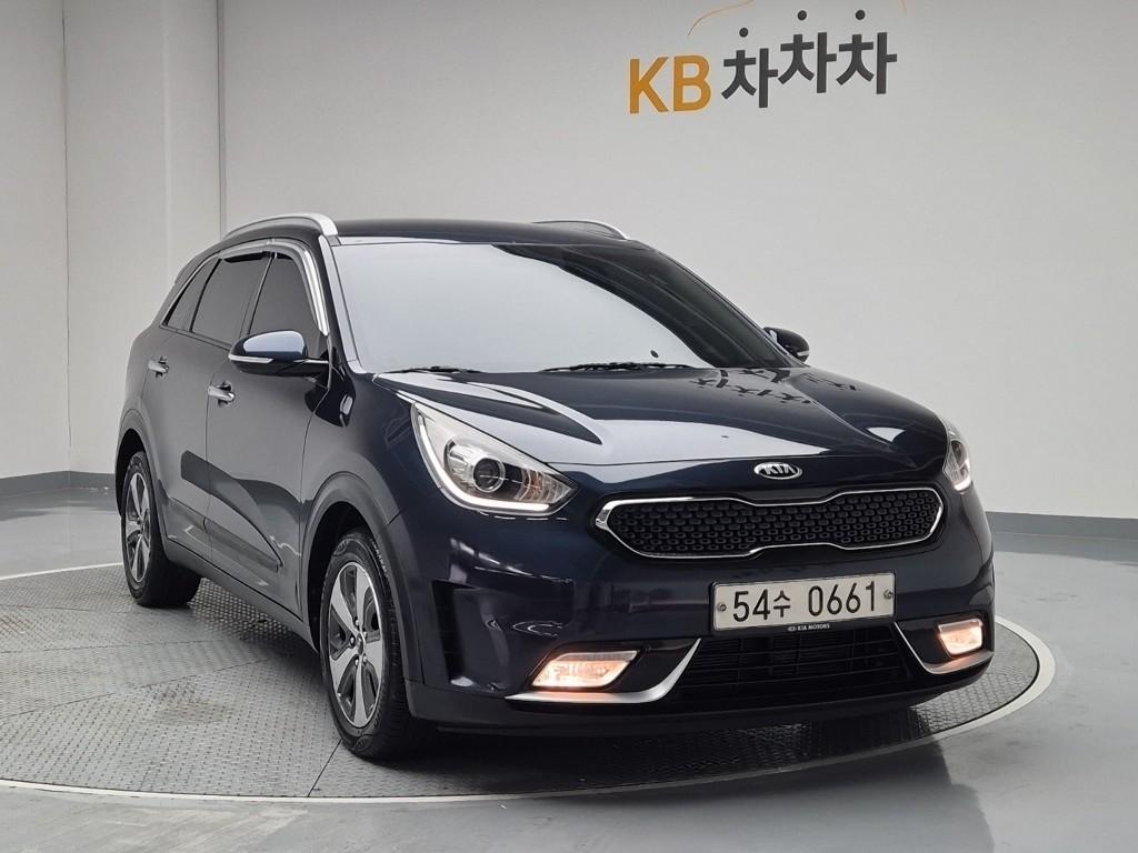 2017 KIA NIRO 