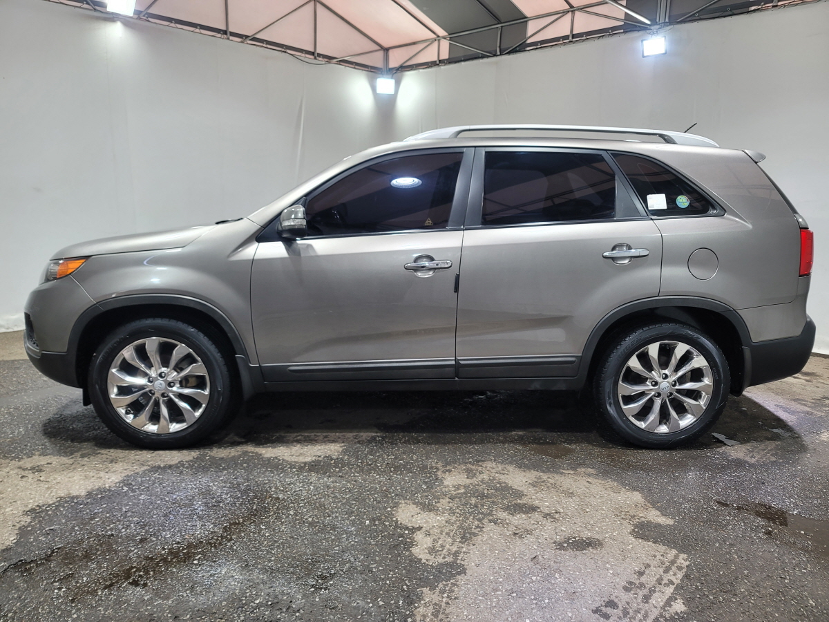 2010 KIA SORENTO R 