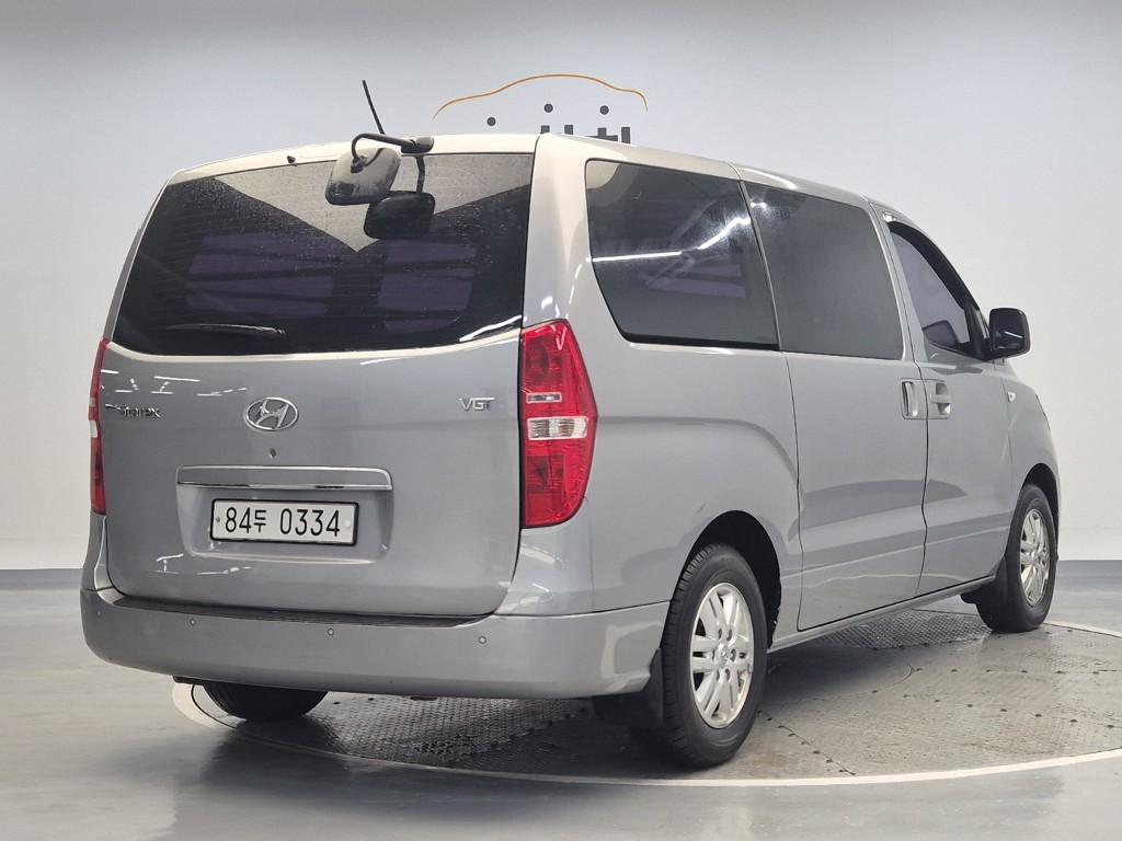 2019 HYUNDAI THE NEW GRAND STAREX 