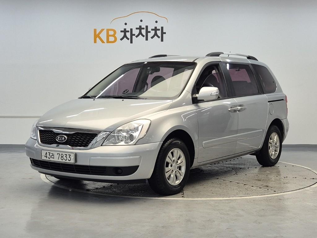 2011 KIA CARNIVAL R 