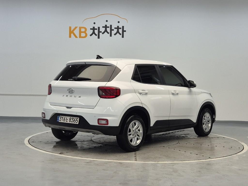 2022 HYUNDAI VENUE 