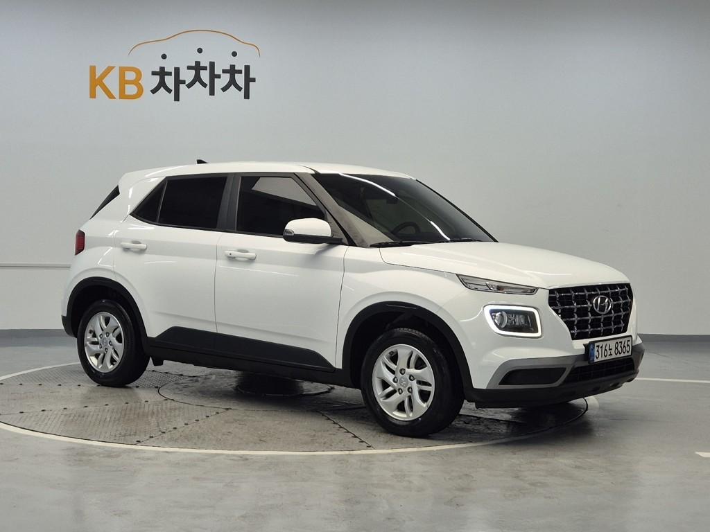 2022 HYUNDAI VENUE 