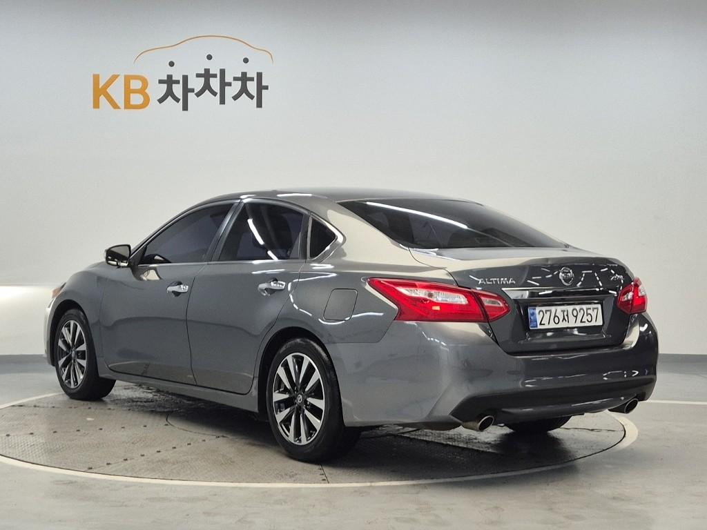 2017 NISSAN ALTIMA 