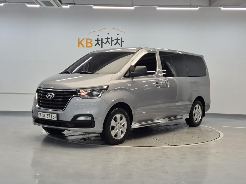 2019 HYUNDAI THE NEW GRAND STAREX 