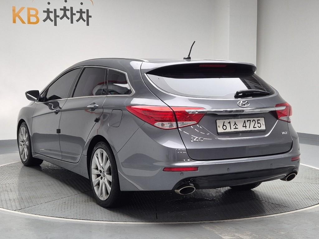 2012 HYUNDAI i40 