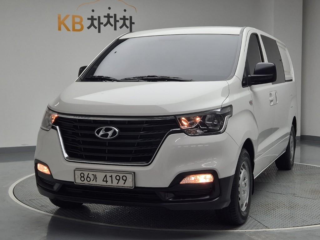 2019 HYUNDAI THE NEW GRAND STAREX 