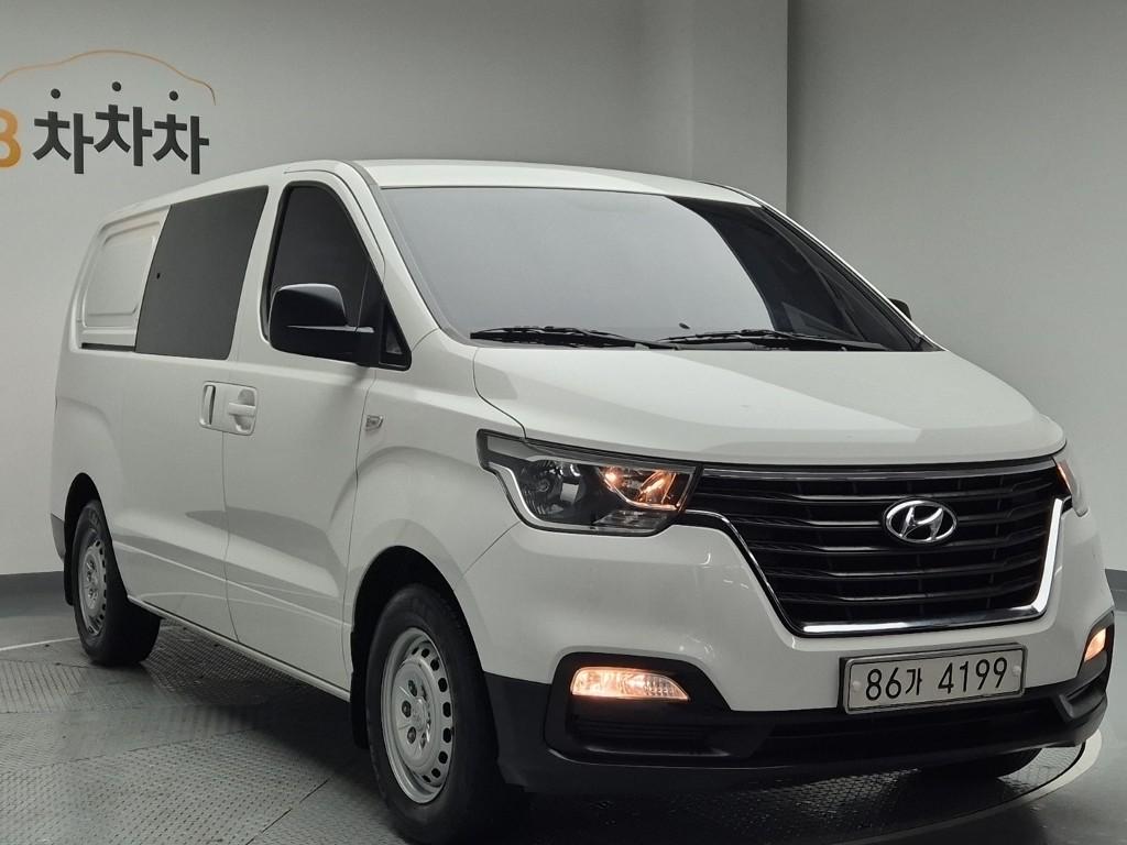 2019 HYUNDAI THE NEW GRAND STAREX 