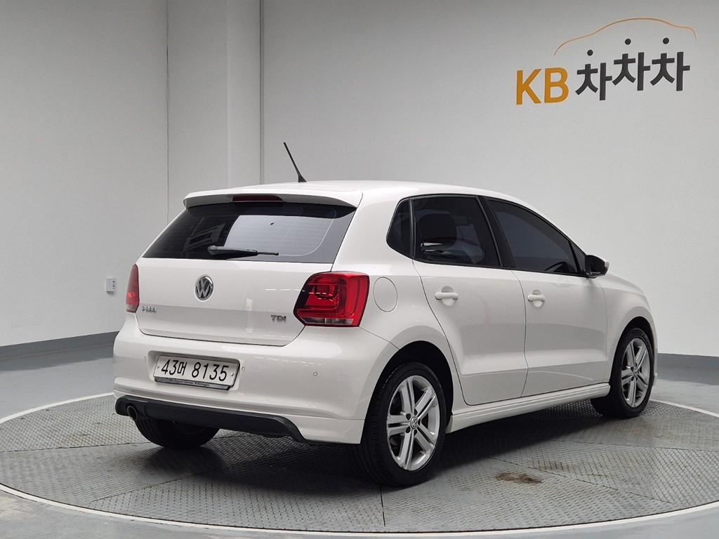 2014 VOLKSWAGEN THE NEW POLO (5Gen) 