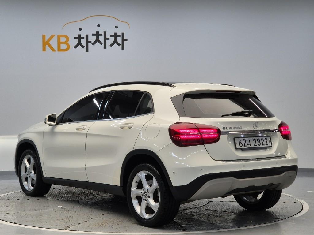 2018 BENZ GLA CLASS 