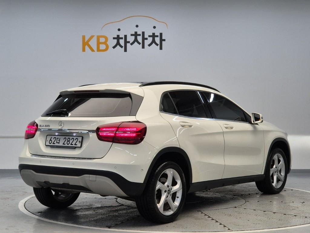 2018 BENZ GLA CLASS 