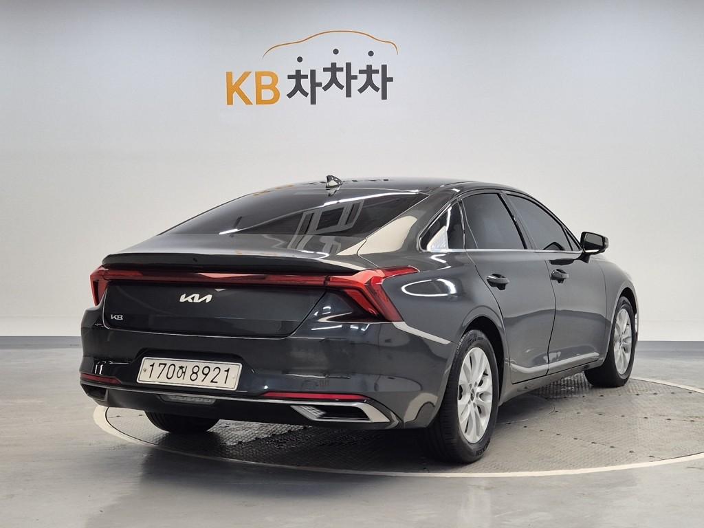 2022 KIA K8 