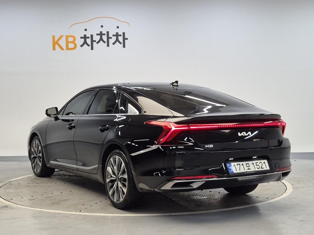 2022 KIA K8 