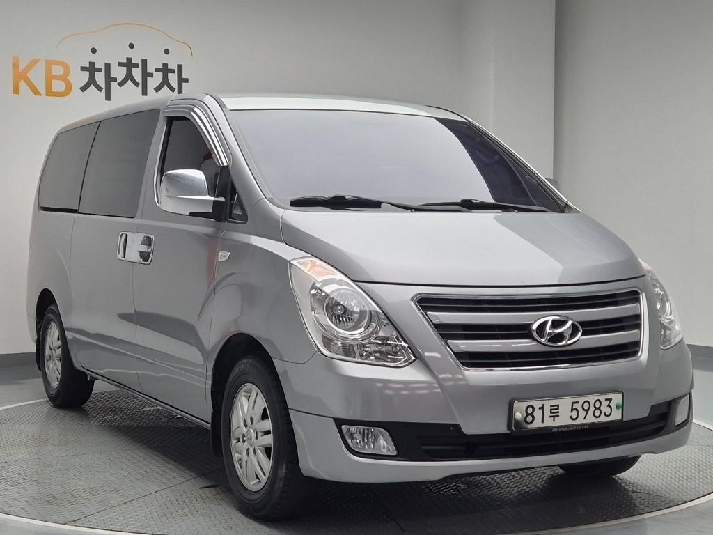 2018 HYUNDAI GRAND STAREX 