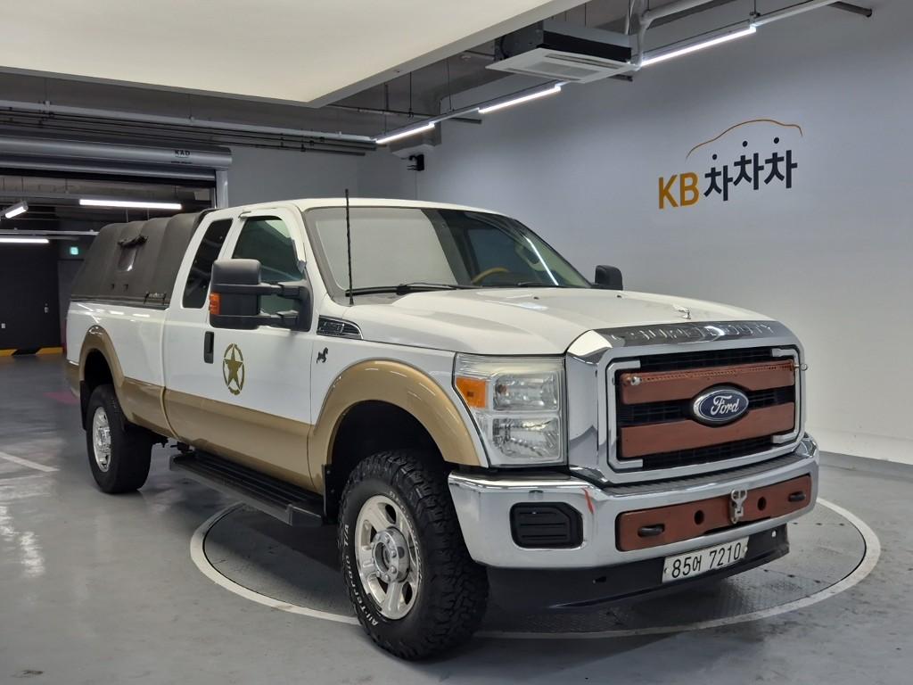 2011 FORD F-350 