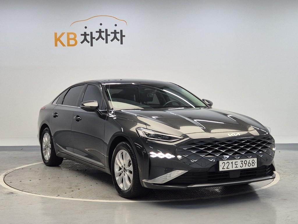 2022 KIA K8 