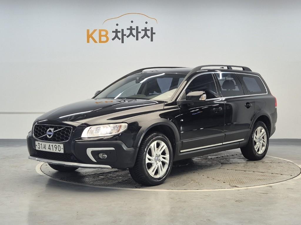 2016 VOLVO XC70 