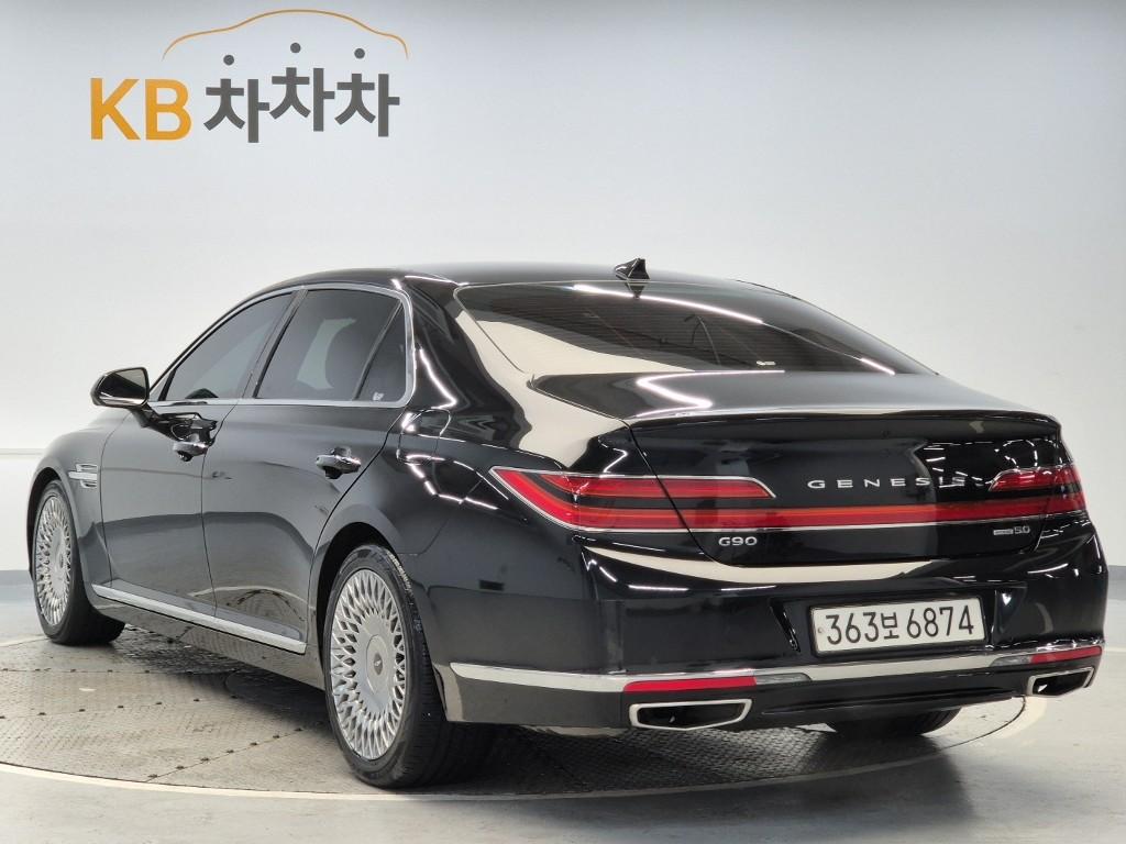 2019 GENESIS G90 